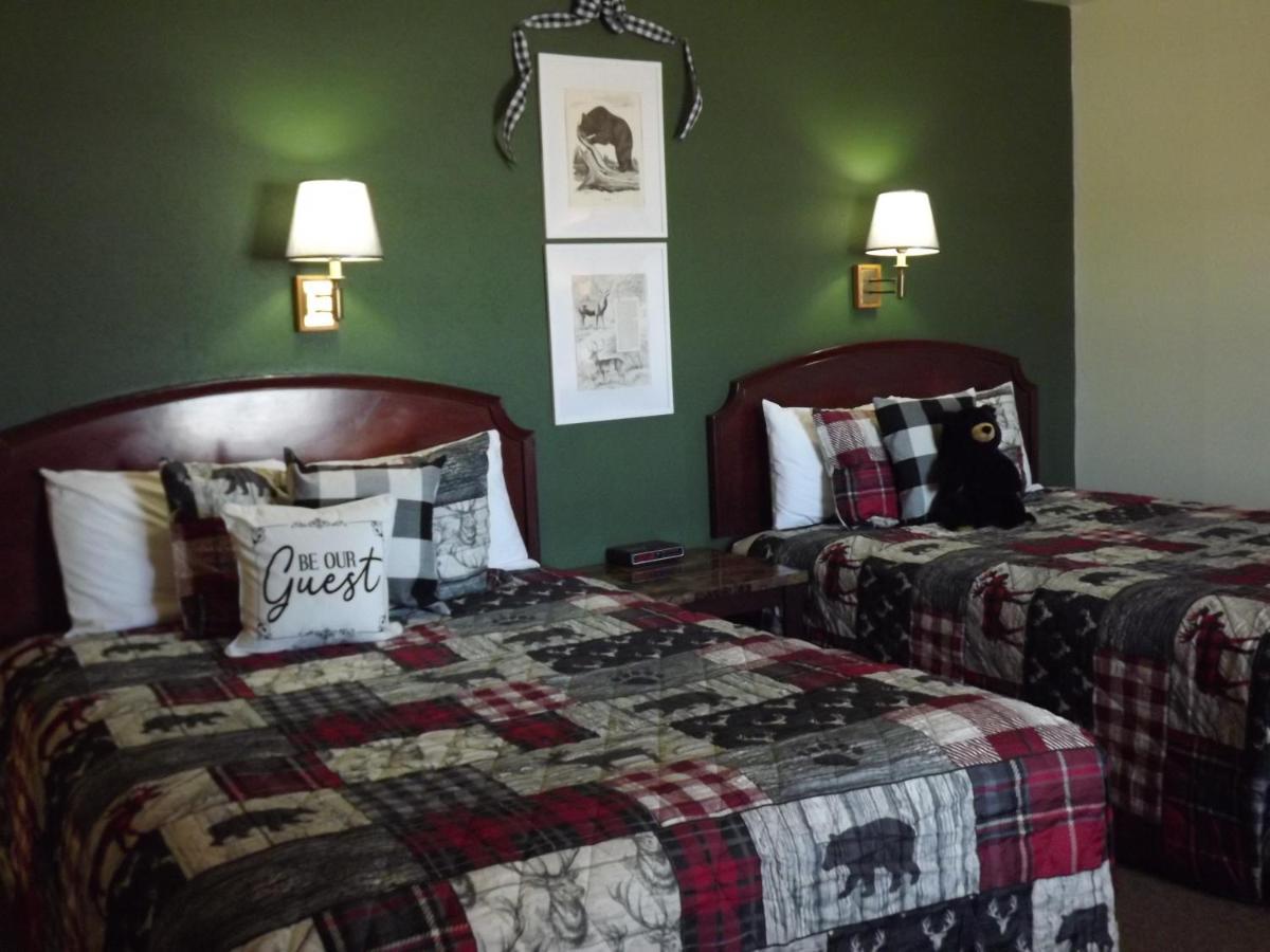 Crest Country Motel 2*